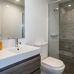 Modern 2 Bedroom With Parking South