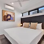 Aparthotel Rambla At Berwick House 4*