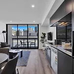 Aparthotel Rambla At Berwick House 4*