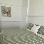 3 Bedroom House In Heart Of Bulimba