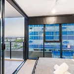 2br-2ba Resort-style Retreat In Hamilton M21 Apartment Brisbane
