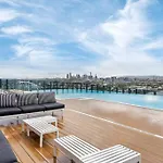 2br-2ba Resort-style Retreat In Hamilton M21