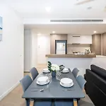 2br-2ba Resort-style Retreat In Hamilton M21 * Brisbane