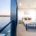 Apartment 2br-2ba Resort-style Retreat In Hamilton M21 Brisbane