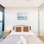 2br-2ba Resort-style Retreat In Hamilton M21 * Brisbane