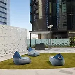 Riverfront 2 Bedroom Apt In Brisbane City With Parking