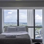 Stunning 2Br City Lights View Near Parks And Riverside