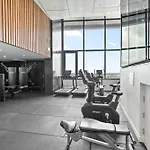 Riverviews 1Br 1Ba Skytower Apt With Pool, Gym, Sauna