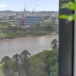 Riverviews 1Br 1Ba Skytower Apt With Pool, Gym, Sauna