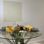 17a Olive In Sunnybank *