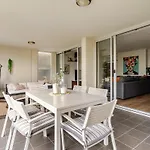 Apartment Artist Retreat With Huge Entertaining Balcony