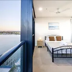 Central 2Br-2Ba Resort-Style Retreat In Hamilton - H20705