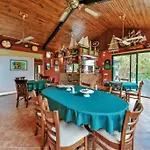 Mount Mee Country Inn