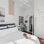 High Ceiling 1 Bedroom Apt In The Central Of Brisbane