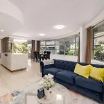 Newly Renovated 3br 2 Parking Spaces Pool Gym Views Walk To Shops Brisbane