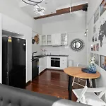 High Ceiling 1 Bedroom In The Apartment Brisbane