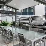 Best Value 2Beds Apt At Cbd With Pool Gym Carpark