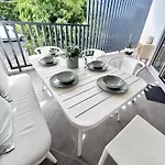 Location, Location, Location - Very Large Apartment *