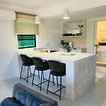 Sophisticated Spacious Self Contained Studio