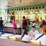 Riverfront Excellence 2Bed-2Bath-2Car - West End