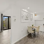 Spacious 4br Near Sunnybank With Modern Amenities