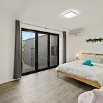 Spacious 4br Near Sunnybank With Modern Amenities * Brisbane