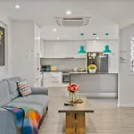 Spacious 4br Near Sunnybank With Modern Amenities *