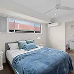 Charming 4Bedroom Home Near Train Station And Beaches