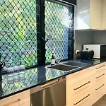 Spacious 4br Near Sunnybank With Modern Amenities Apartment Brisbane