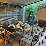Spacious 4br Near Sunnybank With Modern Amenities *