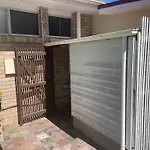 3Br Comfy Home, Gym & Garden In The Gap