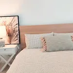 Perfect Short Term Stay In Brissy Cozy & Relax