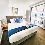 Hampton\'S Haven On Level 17 In Casino Towers