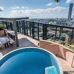 1-bedroom With Pool, Sauna, And Parking In South