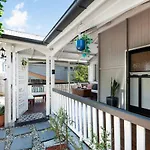 Charming 4-Bed Queenslander Spacious Home