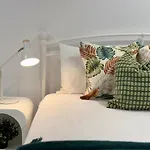 17C Hazel Studio At Sunnybank