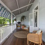 Seaside Haven Luxe Four Br Oasis With Plunge Pool * Brisbane