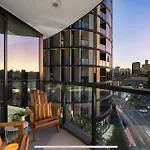 Breathtaking Sunset View Apartment, Location In The Brisbane