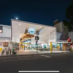 Breathtaking Sunset View Apartment, Best Location In The City