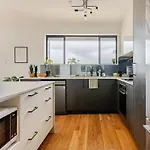 Value With View Sleeps 7 * Brisbane