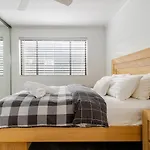 Value With View Sleeps 7 Brisbane