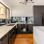 Value With View Sleeps 7 * Brisbane