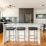 Value With View Sleeps 7 Apartment