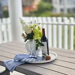 Prime Toowong 3br - Walk To Shops And Transport *