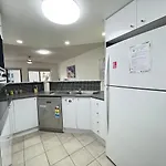 Apartment Prime Toowong 3br - Walk To Shops And Transport *