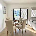 Prime Toowong 3br - Walk To Shops And Transport * Brisbane