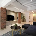 20a Ashgrove - Movie *