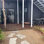 Holiday home West Hub. Private Infrared Sauna Near & Much More! New Purpose Built Loft Style! Brisbane