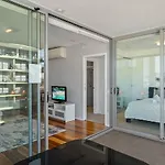 Near Southbank And Cbd Stylish 2Br Pool And Park