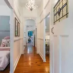 Luxury Queenslander Awaits! Sleeps 8, 3 Car Parks Holiday home *